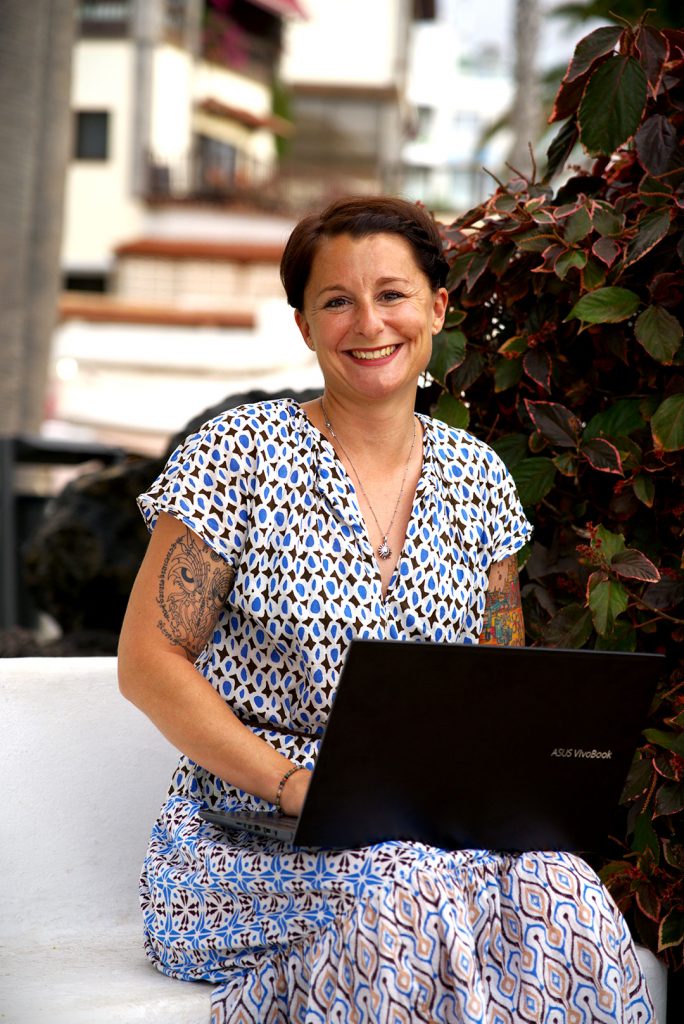 Online Business Managerin Aline Pelzer Gründerin der VA Akademie und Ausbildung virtuelle Assistenz